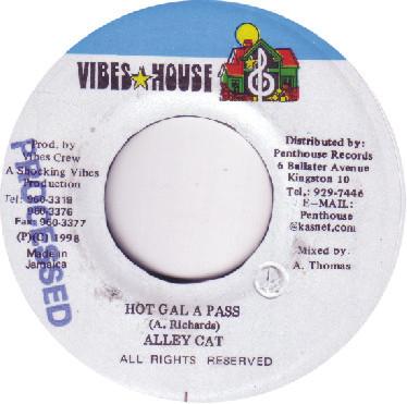 Alley Cat (4) - Hot Gal A Pass