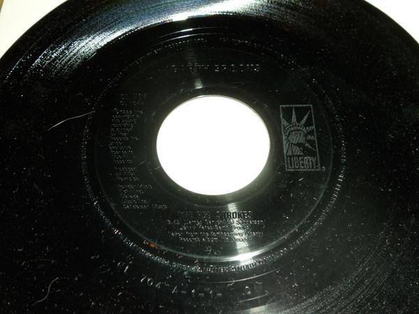 Garth Brooks - The Red Strokes